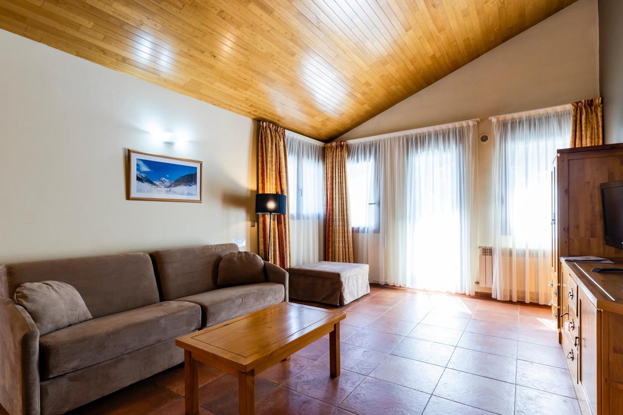 Apartaments Sant Moritz Arinsal Εξωτερικό φωτογραφία