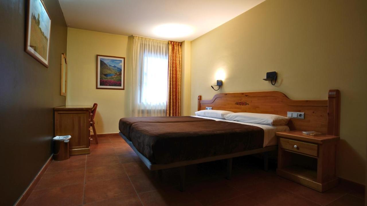 Apartaments Sant Moritz Arinsal Εξωτερικό φωτογραφία