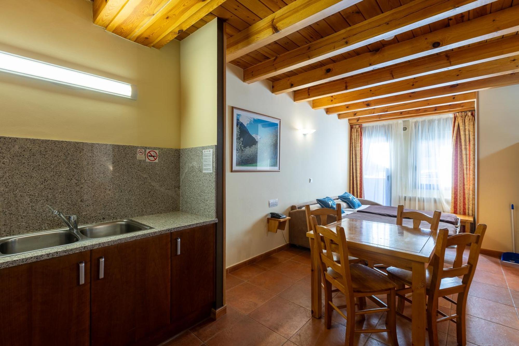 Apartaments Sant Moritz Arinsal Εξωτερικό φωτογραφία